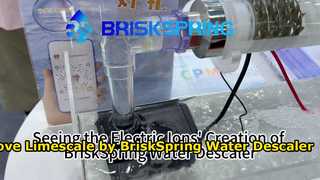 Erleben Sie die Entstehung des BriskSpring Water Descaler 2 durch elektrische Ionen