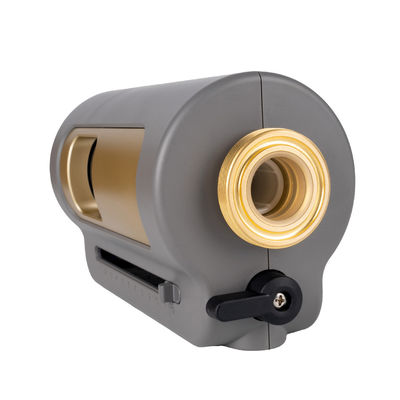 Horizontaler Wasserfilter mit automatischer Rückspülung und hohem Durchfluss für den privaten und gewerblichen Gebrauch. Zuverlässige Entfernung von Sedimenten und Verunreinigungen.
